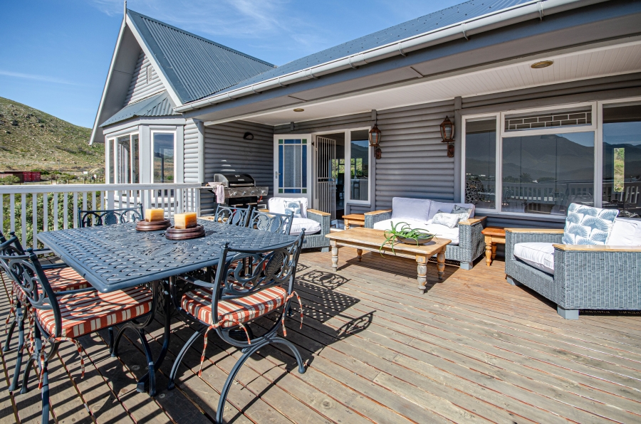 4 Bedroom Property for Sale in Pringle Bay Western Cape